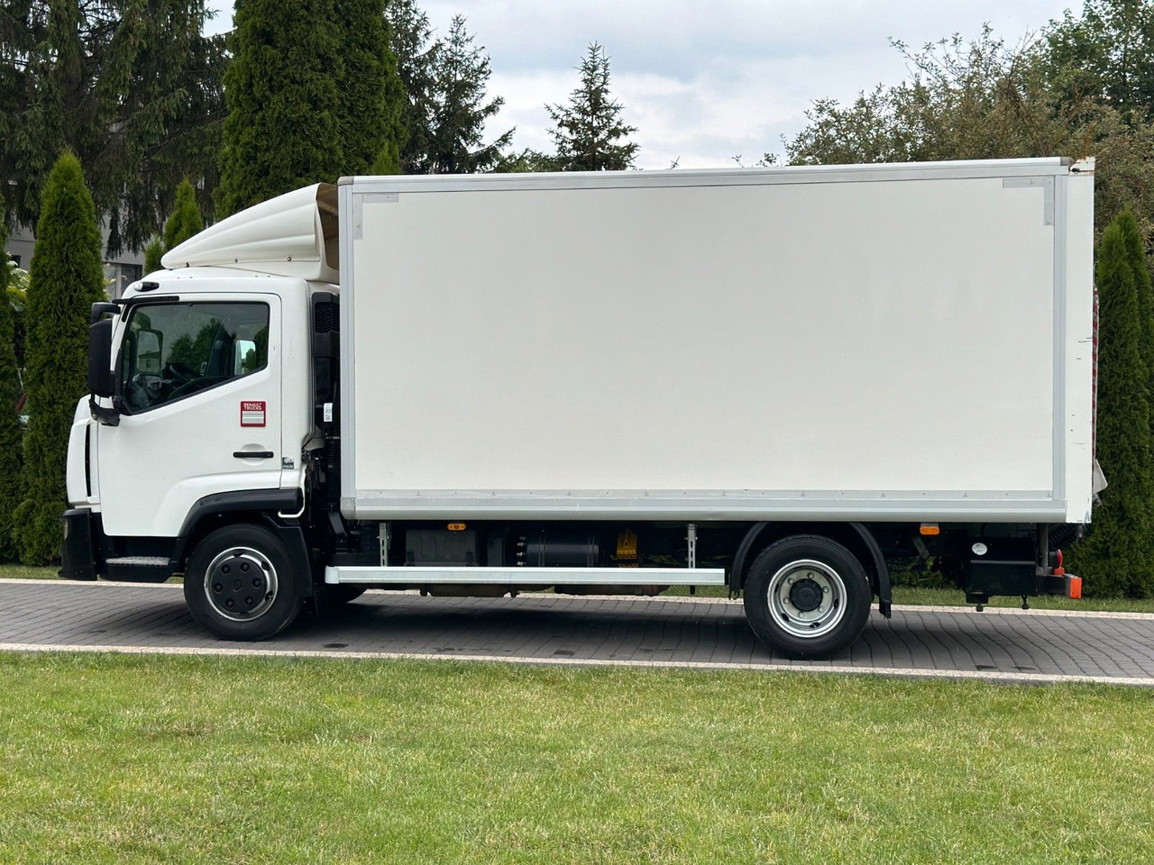 Renault D 7.5 LIFT 7,5 T AUTOMATIC GEARBOX CAMERA - Kamion sandučar: slika Renault D 7.5 LIFT 7,5 T AUTOMATIC GEARBOX CAMERA - Kamion sandučar Renault D 7.5 LIFT 7,5 T AUTOMATIC GEARBOX CAMERA - Kamion sandučar: slika Renault D 7.5 LIFT 7,5 T AUTOMATIC GEARBOX CAMERA - Kamion sandučar
