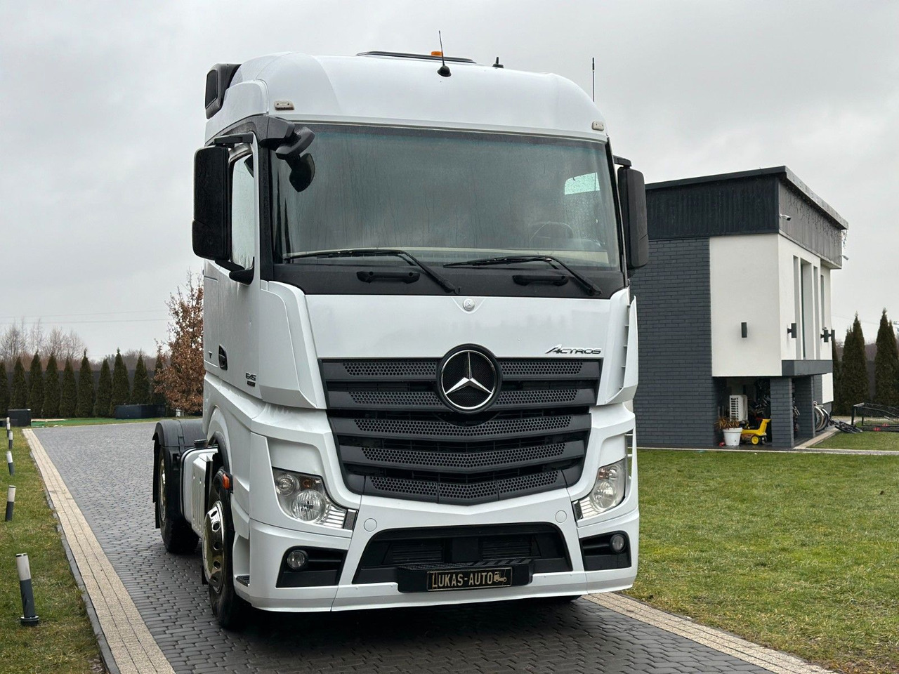 Mercedes-Benz ACTROS 1845 EURO 5 HYDRAULIC - Tegljač: slika Mercedes-Benz ACTROS 1845 EURO 5 HYDRAULIC - Tegljač Mercedes-Benz ACTROS 1845 EURO 5 HYDRAULIC - Tegljač: slika Mercedes-Benz ACTROS 1845 EURO 5 HYDRAULIC - Tegljač