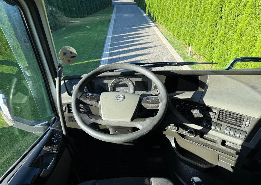 Tegljač Volvo FH 500 XL RETARDER PARK COOL: slika Tegljač Volvo FH 500 XL RETARDER PARK COOL