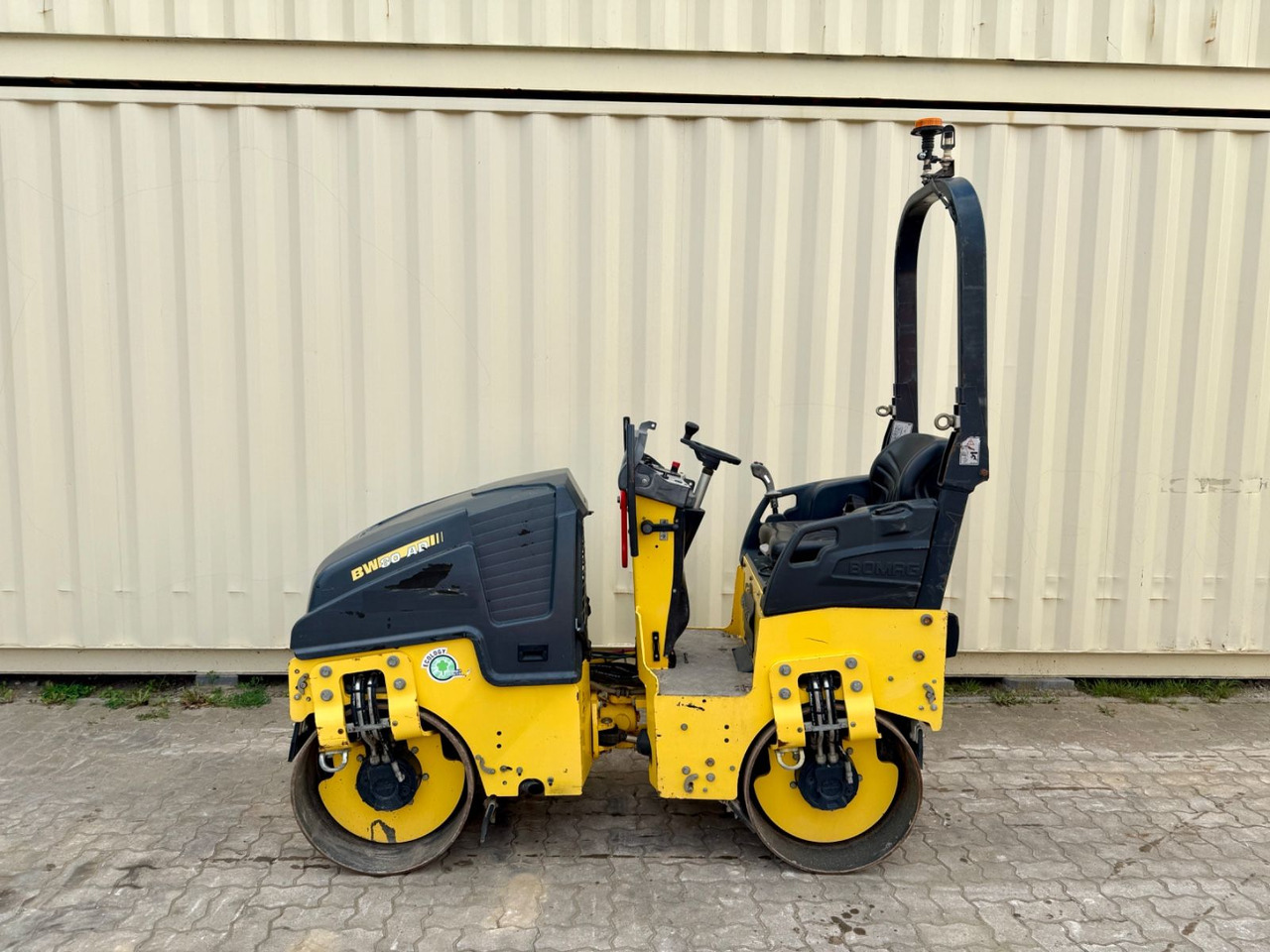 BOMAG BW80AD-5 / 2020 BJ / 426 H / 1.550 KG - Cestovni valjak: slika BOMAG BW80AD-5 / 2020 BJ / 426 H / 1.550 KG - Cestovni valjak BOMAG BW80AD-5 / 2020 BJ / 426 H / 1.550 KG - Cestovni valjak: slika BOMAG BW80AD-5 / 2020 BJ / 426 H / 1.550 KG - Cestovni valjak