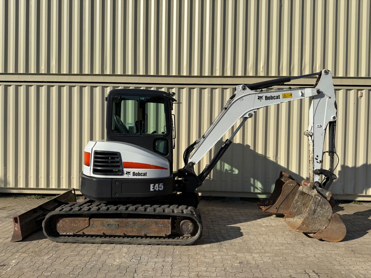 Bobcat E45 / 2020 BJ / 2.082 H / 3 x Löffel - Mini bager: slika Bobcat E45 / 2020 BJ / 2.082 H / 3 x Löffel - Mini bager Bobcat E45 / 2020 BJ / 2.082 H / 3 x Löffel - Mini bager: slika Bobcat E45 / 2020 BJ / 2.082 H / 3 x Löffel - Mini bager