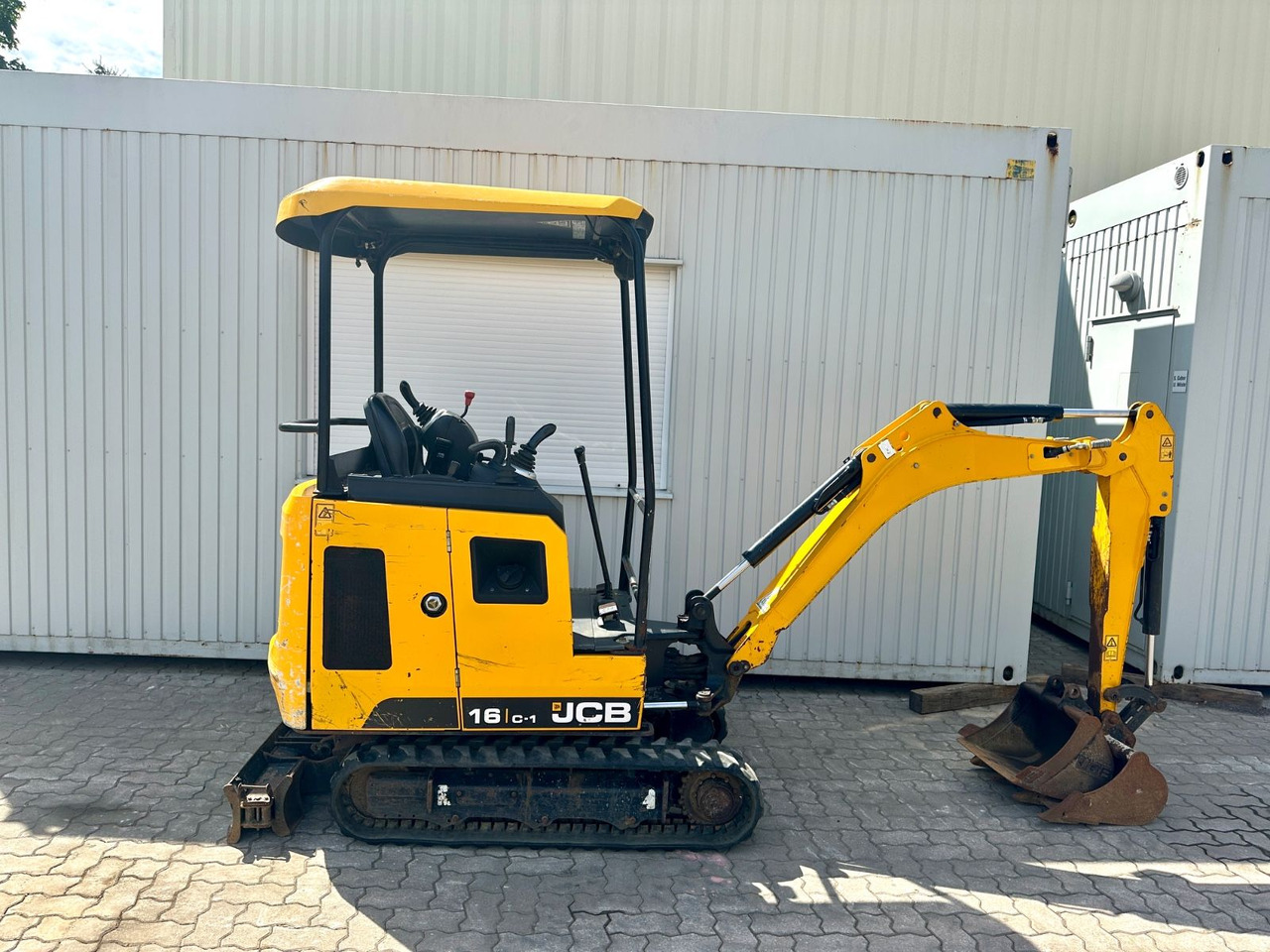 JCB 16C-1 /2020 BJ/1.283 BH/verbr. Laufwerk/2xLöffel - Mini bager: slika JCB 16C-1 /2020 BJ/1.283 BH/verbr. Laufwerk/2xLöffel - Mini bager JCB 16C-1 /2020 BJ/1.283 BH/verbr. Laufwerk/2xLöffel - Mini bager: slika JCB 16C-1 /2020 BJ/1.283 BH/verbr. Laufwerk/2xLöffel - Mini bager