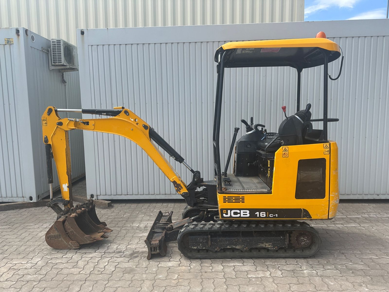 JCB 16C-1 /2020 BJ/871 BH/verbr. Laufwerk/3xLöffel - Mini bager: slika JCB 16C-1 /2020 BJ/871 BH/verbr. Laufwerk/3xLöffel - Mini bager JCB 16C-1 /2020 BJ/871 BH/verbr. Laufwerk/3xLöffel - Mini bager: slika JCB 16C-1 /2020 BJ/871 BH/verbr. Laufwerk/3xLöffel - Mini bager