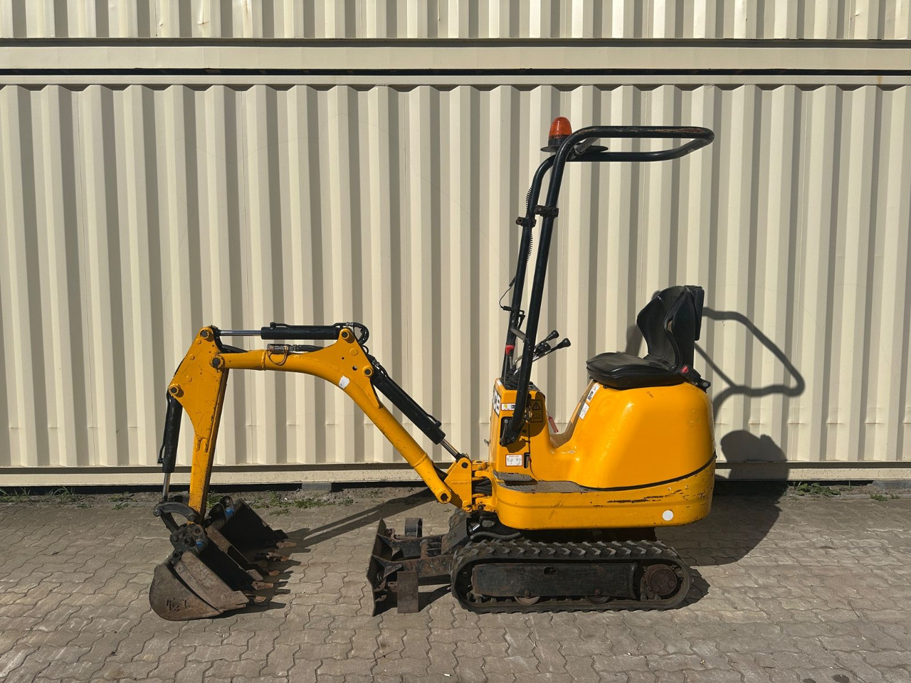 JCB 8008 CTS, 2021 BJ, 972 BH, 3 x Löffel - Mini bager: slika JCB 8008 CTS, 2021 BJ, 972 BH, 3 x Löffel - Mini bager JCB 8008 CTS, 2021 BJ, 972 BH, 3 x Löffel - Mini bager: slika JCB 8008 CTS, 2021 BJ, 972 BH, 3 x Löffel - Mini bager