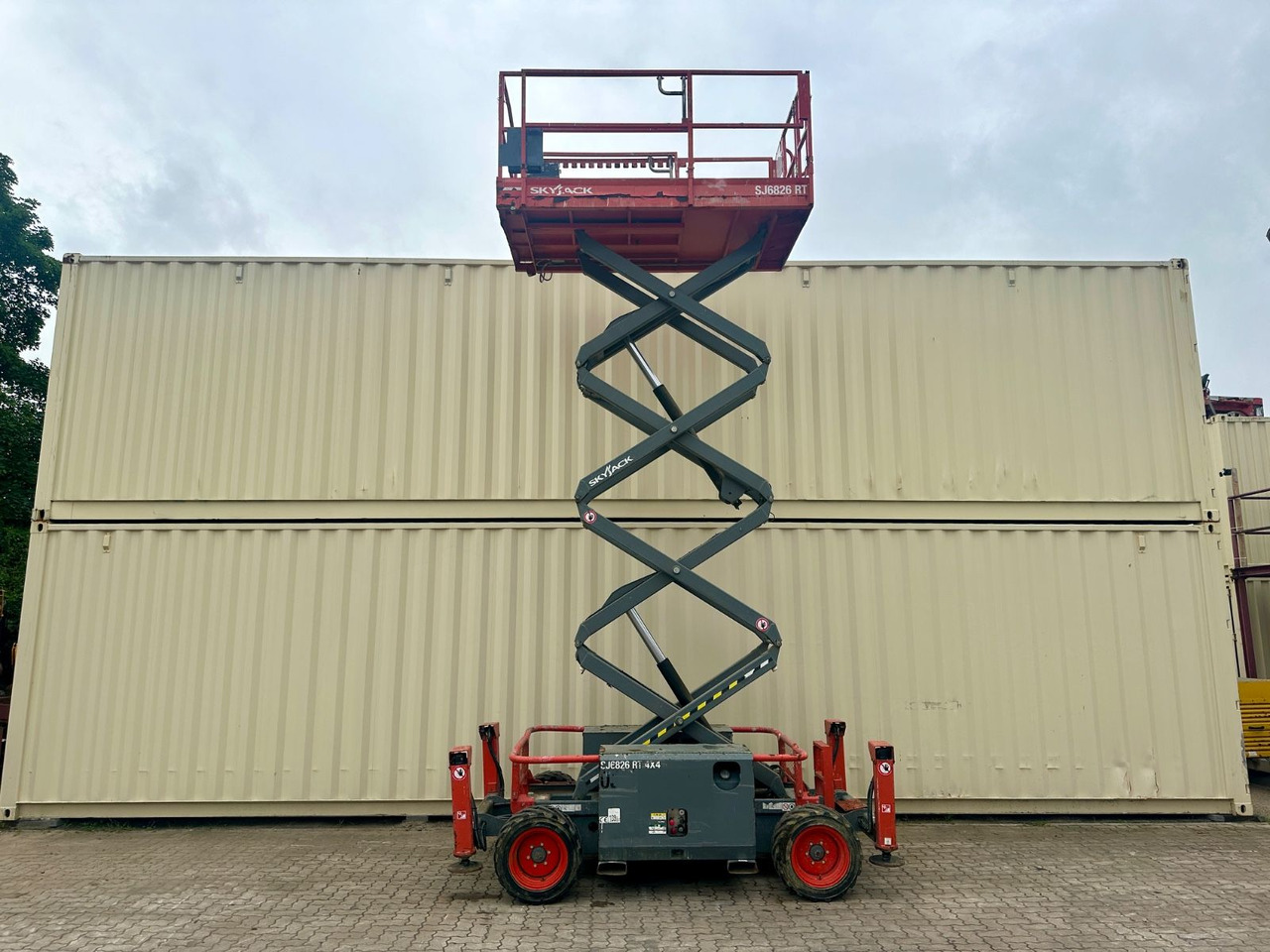 Skyjack SJ6826RT 4x4 Diesel, 9.9 Meter, 1.053 H - Podizna platforma montirana na kamion: slika Skyjack SJ6826RT 4x4 Diesel, 9.9 Meter, 1.053 H - Podizna platforma montirana na kamion Skyjack SJ6826RT 4x4 Diesel, 9.9 Meter, 1.053 H - Podizna platforma montirana na kamion: slika Skyjack SJ6826RT 4x4 Diesel, 9.9 Meter, 1.053 H - Podizna platforma montirana na kamion