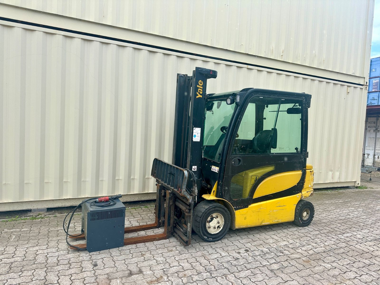 Yale ERP30VL / Seitenschieber + Zinkenverstellung - Električni viličar: slika Yale ERP30VL / Seitenschieber + Zinkenverstellung - Električni viličar Yale ERP30VL / Seitenschieber + Zinkenverstellung - Električni viličar: slika Yale ERP30VL / Seitenschieber + Zinkenverstellung - Električni viličar