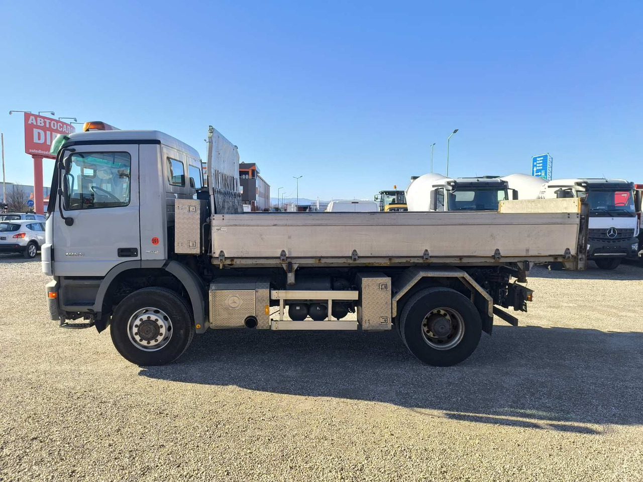 MERCEDES-BENZ Actros 1855 4X4 - Kiper: slika MERCEDES-BENZ Actros 1855 4X4 - Kiper MERCEDES-BENZ Actros 1855 4X4 - Kiper: slika MERCEDES-BENZ Actros 1855 4X4 - Kiper