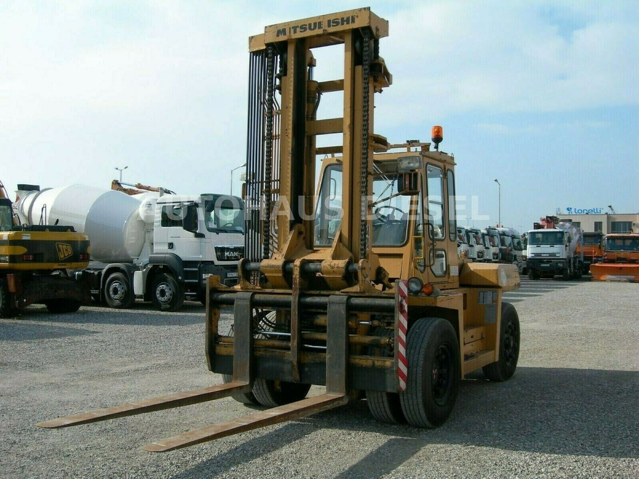 Mitsubishi FD 135 - Diesel viličar: slika Mitsubishi FD 135 - Diesel viličar Mitsubishi FD 135 - Diesel viličar: slika Mitsubishi FD 135 - Diesel viličar