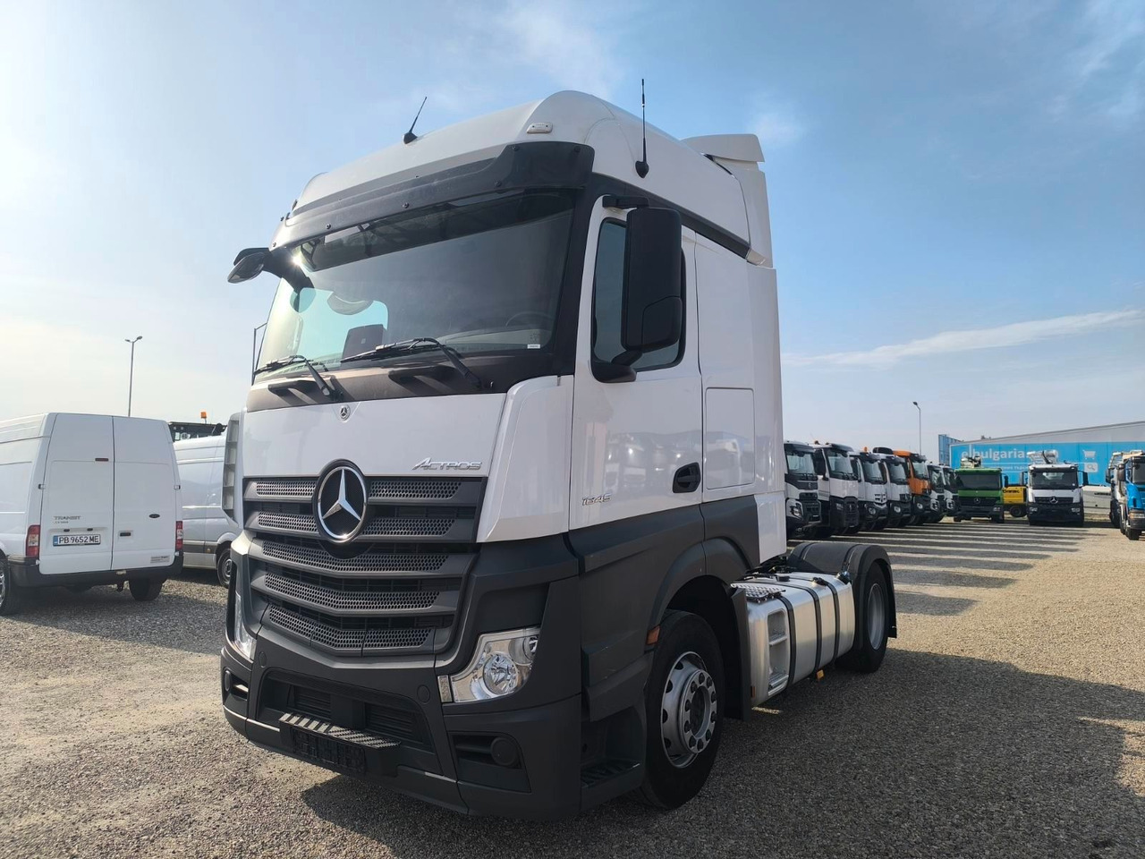Mercedes-Benz Actros 1845 - Tegljač: slika Mercedes-Benz Actros 1845 - Tegljač Mercedes-Benz Actros 1845 - Tegljač: slika Mercedes-Benz Actros 1845 - Tegljač