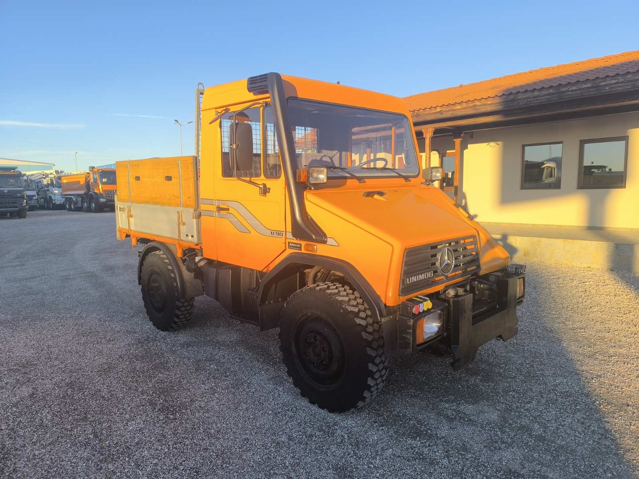 UNIMOG U90 - Kiper: slika UNIMOG U90 - Kiper UNIMOG U90 - Kiper: slika UNIMOG U90 - Kiper