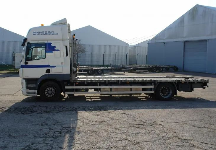 DAF CF 410 EURO 6 Laweta - Platforma super stan - Kamion s otvorenim sandukom: slika DAF CF 410 EURO 6 Laweta - Platforma super stan - Kamion s otvorenim sandukom DAF CF 410 EURO 6 Laweta - Platforma super stan - Kamion s otvorenim sandukom: slika DAF CF 410 EURO 6 Laweta - Platforma super stan - Kamion s otvorenim sandukom