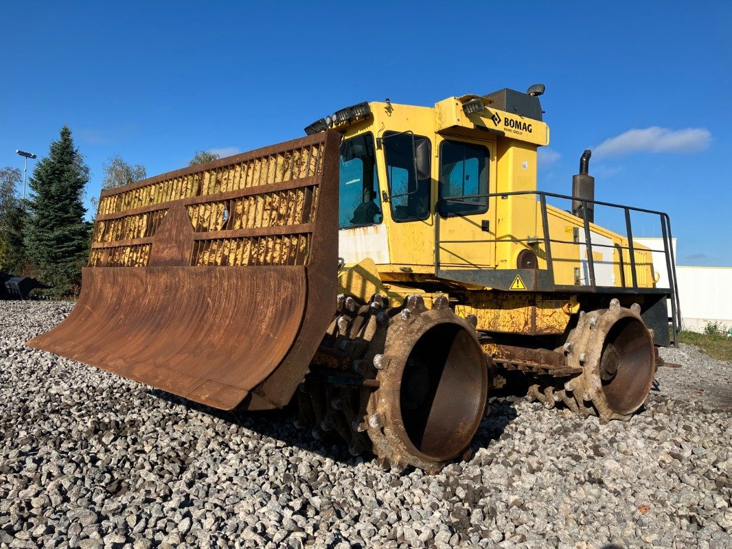BOMAG DE BC 772 RB-2 Stage IIIa/Tier 3 - Kompaktor: slika BOMAG DE BC 772 RB-2 Stage IIIa/Tier 3 - Kompaktor BOMAG DE BC 772 RB-2 Stage IIIa/Tier 3 - Kompaktor: slika BOMAG DE BC 772 RB-2 Stage IIIa/Tier 3 - Kompaktor