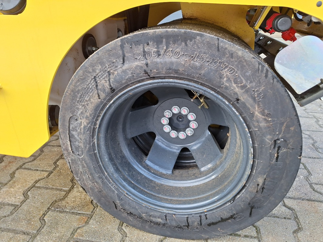 BOMAG DE BW 100 AC-5 Stage V/Tier 4f - Valjak: slika BOMAG DE BW 100 AC-5 Stage V/Tier 4f - Valjak BOMAG DE BW 100 AC-5 Stage V/Tier 4f - Valjak: slika BOMAG DE BW 100 AC-5 Stage V/Tier 4f - Valjak