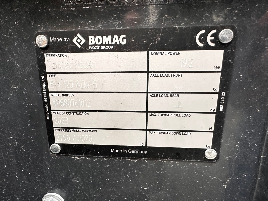 BOMAG DE BW 120 ADe-5 - Valjak: slika BOMAG DE BW 120 ADe-5 - Valjak BOMAG DE BW 120 ADe-5 - Valjak: slika BOMAG DE BW 120 ADe-5 - Valjak