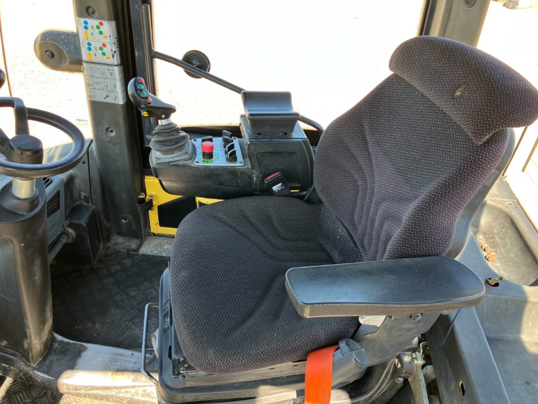 Novi Cestovni valjak BOMAG DE BW 161 AD-5  Stage IIIb/Tier 4i: slika Novi Cestovni valjak BOMAG DE BW 161 AD-5  Stage IIIb/Tier 4i