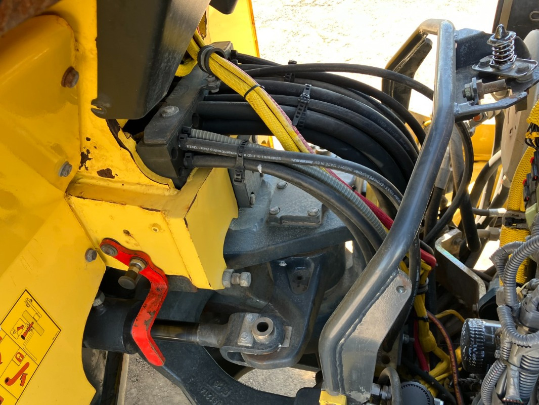 BOMAG DE BW 161 AD-5 Stage IIIb/Tier 4i - Cestovni valjak: slika BOMAG DE BW 161 AD-5 Stage IIIb/Tier 4i - Cestovni valjak BOMAG DE BW 161 AD-5 Stage IIIb/Tier 4i - Cestovni valjak: slika BOMAG DE BW 161 AD-5 Stage IIIb/Tier 4i - Cestovni valjak