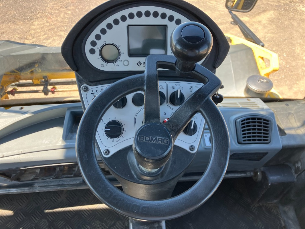 Novi Cestovni valjak BOMAG DE BW 161 AD-5  Stage IIIb/Tier 4i: slika Novi Cestovni valjak BOMAG DE BW 161 AD-5  Stage IIIb/Tier 4i