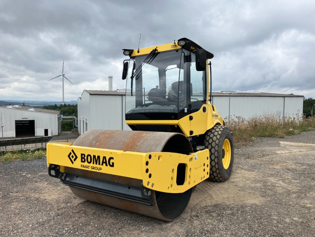 BOMAG DE BW 177 D-5 Stage V/Tier 4f - Valjak: slika BOMAG DE BW 177 D-5 Stage V/Tier 4f - Valjak BOMAG DE BW 177 D-5 Stage V/Tier 4f - Valjak: slika BOMAG DE BW 177 D-5 Stage V/Tier 4f - Valjak