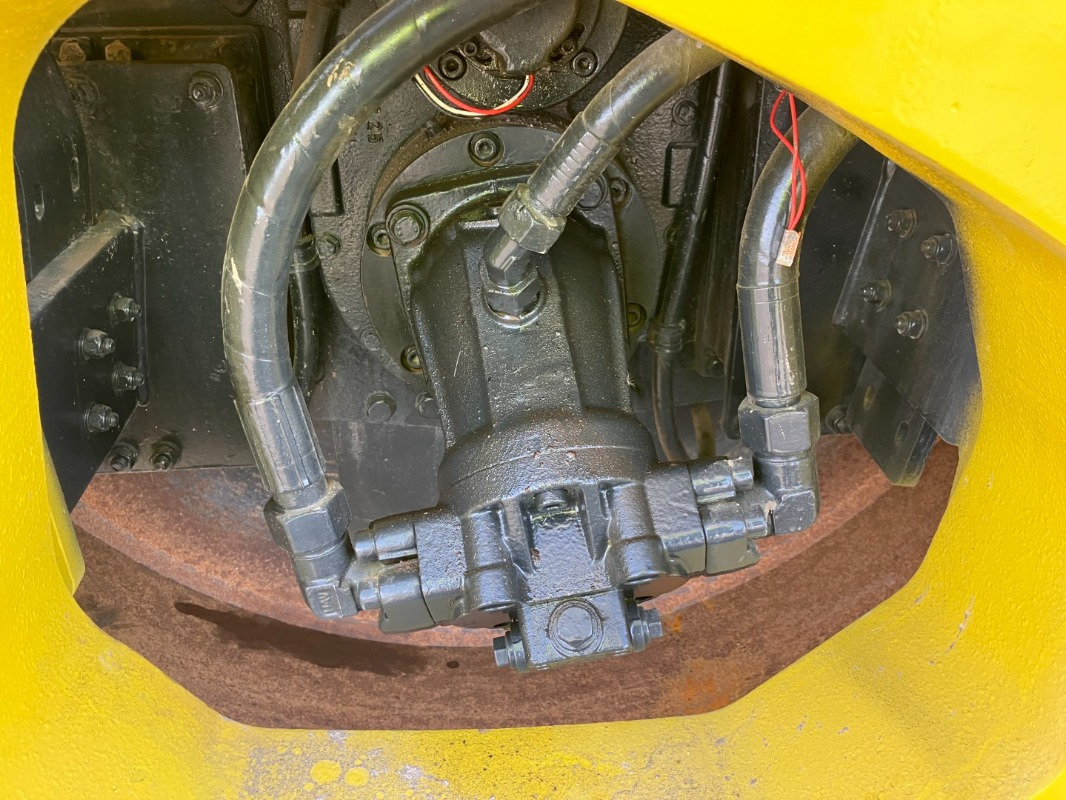 Valjak BOMAG DE BW 226 BVC-5 Stage IIIa/Tier 3: slika Valjak BOMAG DE BW 226 BVC-5 Stage IIIa/Tier 3 Valjak BOMAG DE BW 226 BVC-5 Stage IIIa/Tier 3: slika Valjak BOMAG DE BW 226 BVC-5 Stage IIIa/Tier 3