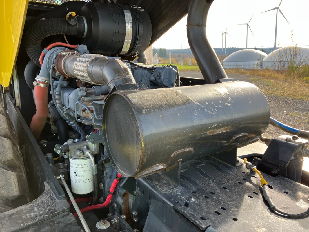 Valjak BOMAG DE BW 226 BVC-5 Stage IIIa/Tier 3: slika Valjak BOMAG DE BW 226 BVC-5 Stage IIIa/Tier 3 Valjak BOMAG DE BW 226 BVC-5 Stage IIIa/Tier 3: slika Valjak BOMAG DE BW 226 BVC-5 Stage IIIa/Tier 3