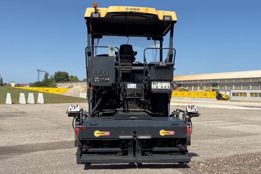 Finišer za asfalt BOMAG IT BF 600 P-2 S500  Stage IV/Tier 4f: slika Finišer za asfalt BOMAG IT BF 600 P-2 S500  Stage IV/Tier 4f