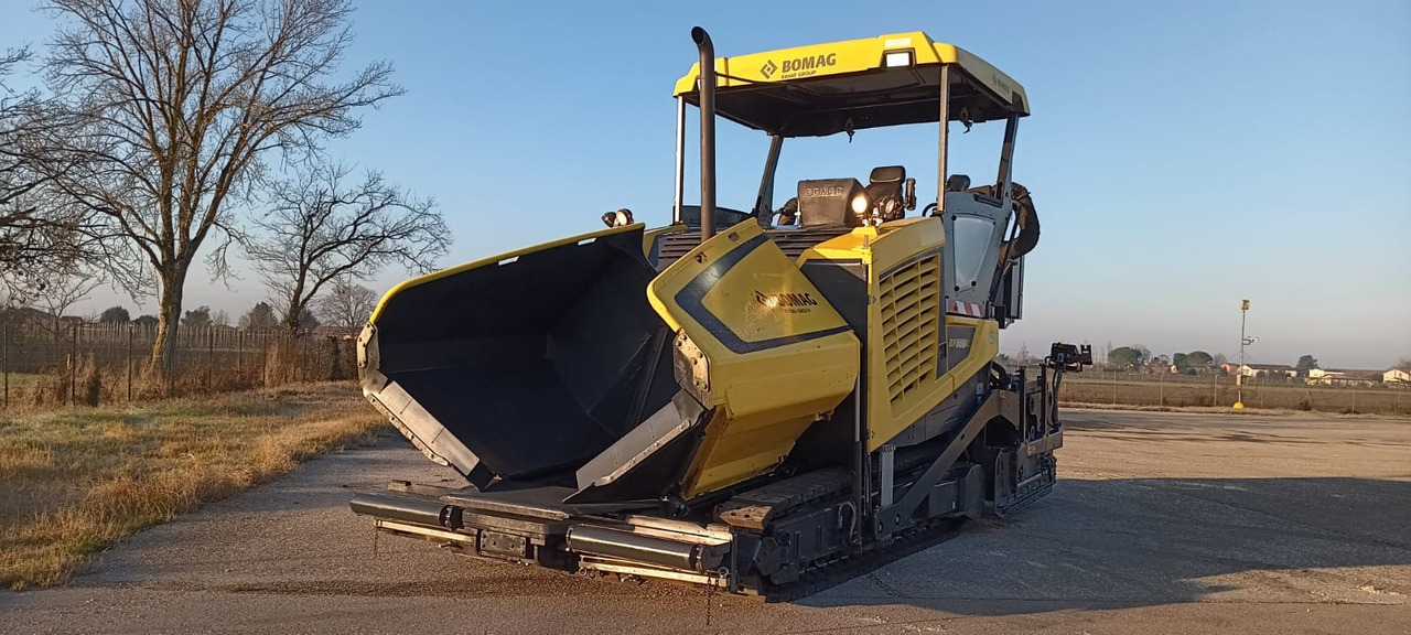 BOMAG IT BF 700 C-2 S500 Stage IV/Tier 4f - Finišer za asfalt: slika BOMAG IT BF 700 C-2 S500 Stage IV/Tier 4f - Finišer za asfalt BOMAG IT BF 700 C-2 S500 Stage IV/Tier 4f - Finišer za asfalt: slika BOMAG IT BF 700 C-2 S500 Stage IV/Tier 4f - Finišer za asfalt