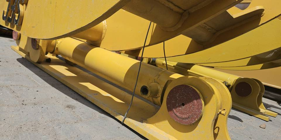 Chwytak kciuk hydrauliczny do koparki 10-25 ton - Rijač: slika Chwytak kciuk hydrauliczny do koparki 10-25 ton - Rijač Chwytak kciuk hydrauliczny do koparki 10-25 ton - Rijač: slika Chwytak kciuk hydrauliczny do koparki 10-25 ton - Rijač