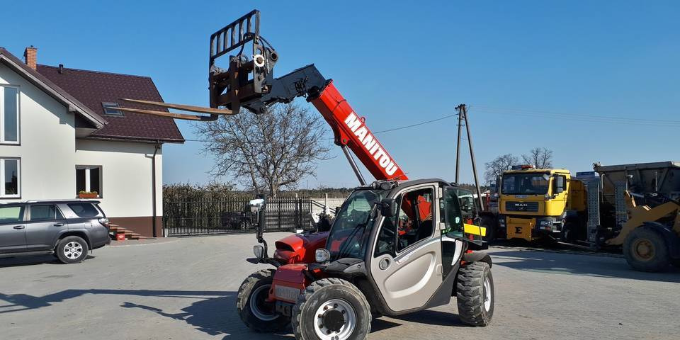 Ładowarka teleskopowa Manitou MLT 625-75H (MT625) - Teleskopski rukovatelj: slika Ładowarka teleskopowa Manitou MLT 625-75H (MT625) - Teleskopski rukovatelj Ładowarka teleskopowa Manitou MLT 625-75H (MT625) - Teleskopski rukovatelj: slika Ładowarka teleskopowa Manitou MLT 625-75H (MT625) - Teleskopski rukovatelj