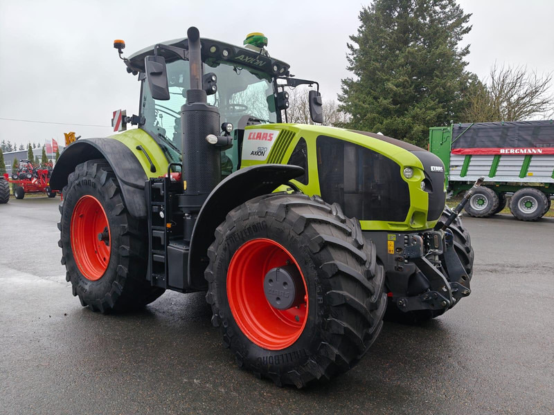 Claas Axion 920 Cmatic GREEN FIT - Traktor: slika Claas Axion 920 Cmatic GREEN FIT - Traktor Claas Axion 920 Cmatic GREEN FIT - Traktor: slika Claas Axion 920 Cmatic GREEN FIT - Traktor