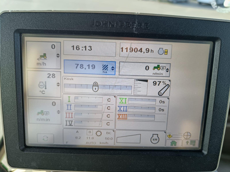 Traktor John Deere 6140R: slika Traktor John Deere 6140R