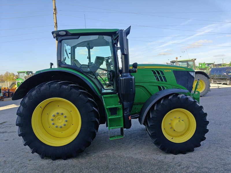 John Deere 6215R Autopowr - Traktor: slika John Deere 6215R Autopowr - Traktor John Deere 6215R Autopowr - Traktor: slika John Deere 6215R Autopowr - Traktor