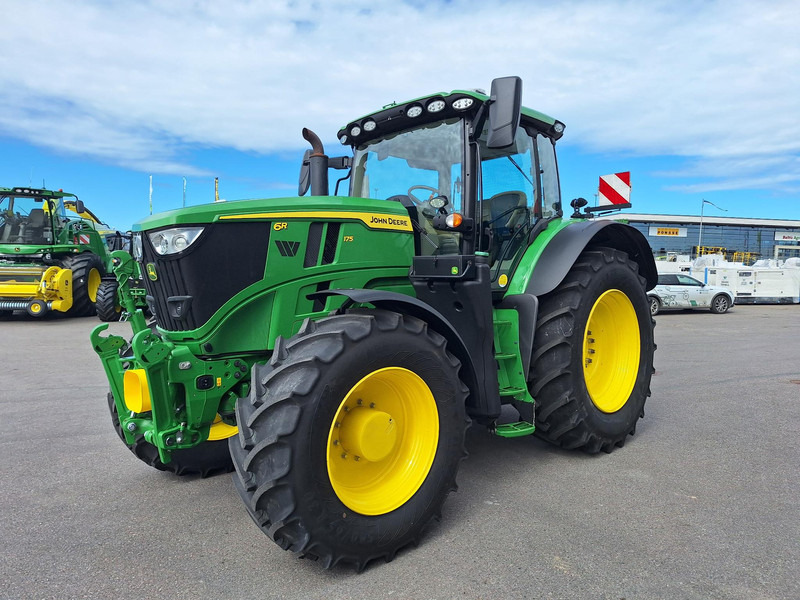 John Deere 6R 175 - Traktor: slika John Deere 6R 175 - Traktor John Deere 6R 175 - Traktor: slika John Deere 6R 175 - Traktor