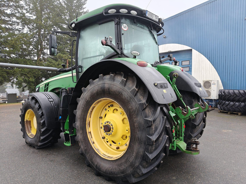 John Deere 8400R - Traktor: slika John Deere 8400R - Traktor John Deere 8400R - Traktor: slika John Deere 8400R - Traktor