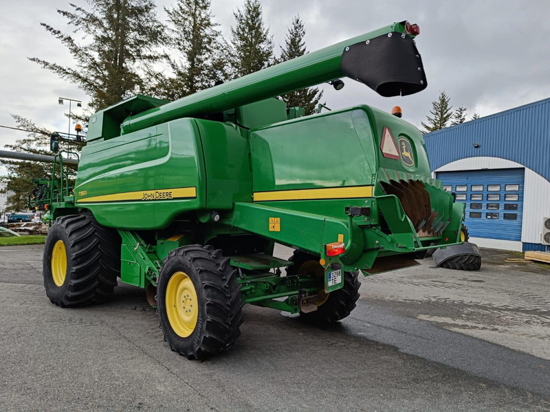 John Deere T550 - Kombajn za žetvu: slika John Deere T550 - Kombajn za žetvu John Deere T550 - Kombajn za žetvu: slika John Deere T550 - Kombajn za žetvu
