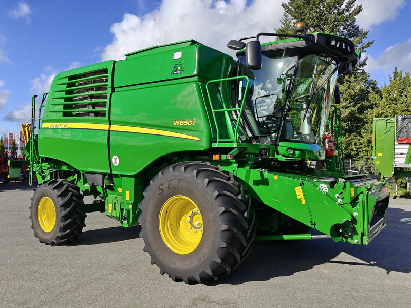 John Deere W650 i 722X - Kombajn za žetvu: slika John Deere W650 i 722X - Kombajn za žetvu John Deere W650 i 722X - Kombajn za žetvu: slika John Deere W650 i 722X - Kombajn za žetvu