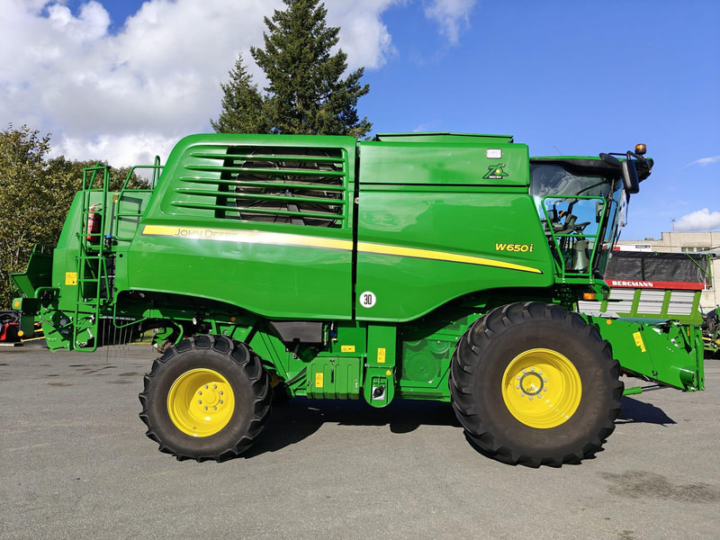 John Deere W650 i 722X - Kombajn za žetvu: slika John Deere W650 i 722X - Kombajn za žetvu John Deere W650 i 722X - Kombajn za žetvu: slika John Deere W650 i 722X - Kombajn za žetvu