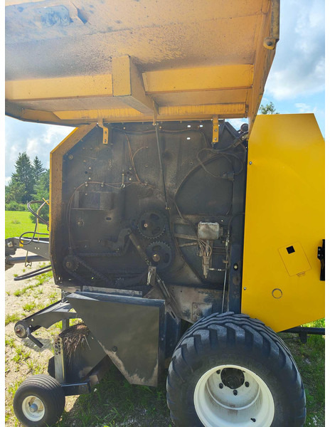 New Holland BR 6090 - Rolo balirka: slika New Holland BR 6090 - Rolo balirka New Holland BR 6090 - Rolo balirka: slika New Holland BR 6090 - Rolo balirka