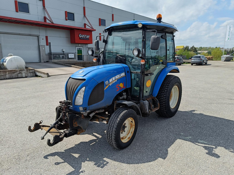 Traktor New Holland Boomer 40: slika Traktor New Holland Boomer 40 Traktor New Holland Boomer 40: slika Traktor New Holland Boomer 40
