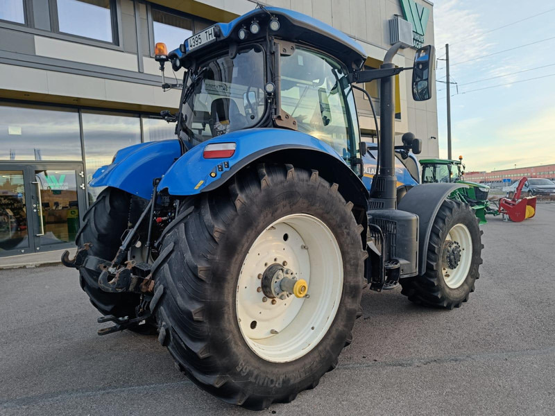 New Holland T7.270 AC - Traktor: slika New Holland T7.270 AC - Traktor New Holland T7.270 AC - Traktor: slika New Holland T7.270 AC - Traktor