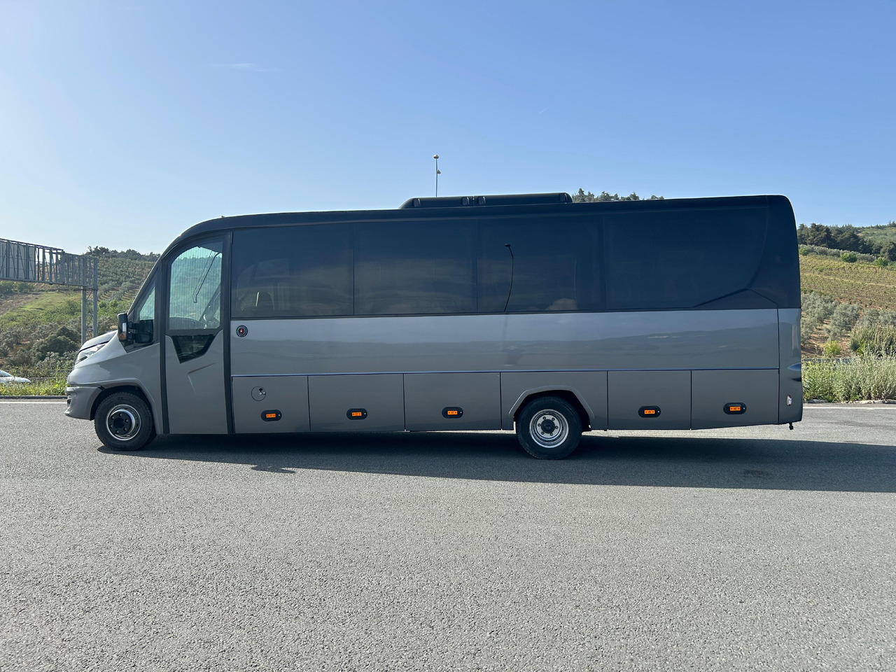 IVECO DAILY - RIGHT HAND DRIVE TOURISTIC VEHICLE - Turistički autobus: slika IVECO DAILY - RIGHT HAND DRIVE TOURISTIC VEHICLE - Turistički autobus IVECO DAILY - RIGHT HAND DRIVE TOURISTIC VEHICLE - Turistički autobus: slika IVECO DAILY - RIGHT HAND DRIVE TOURISTIC VEHICLE - Turistički autobus