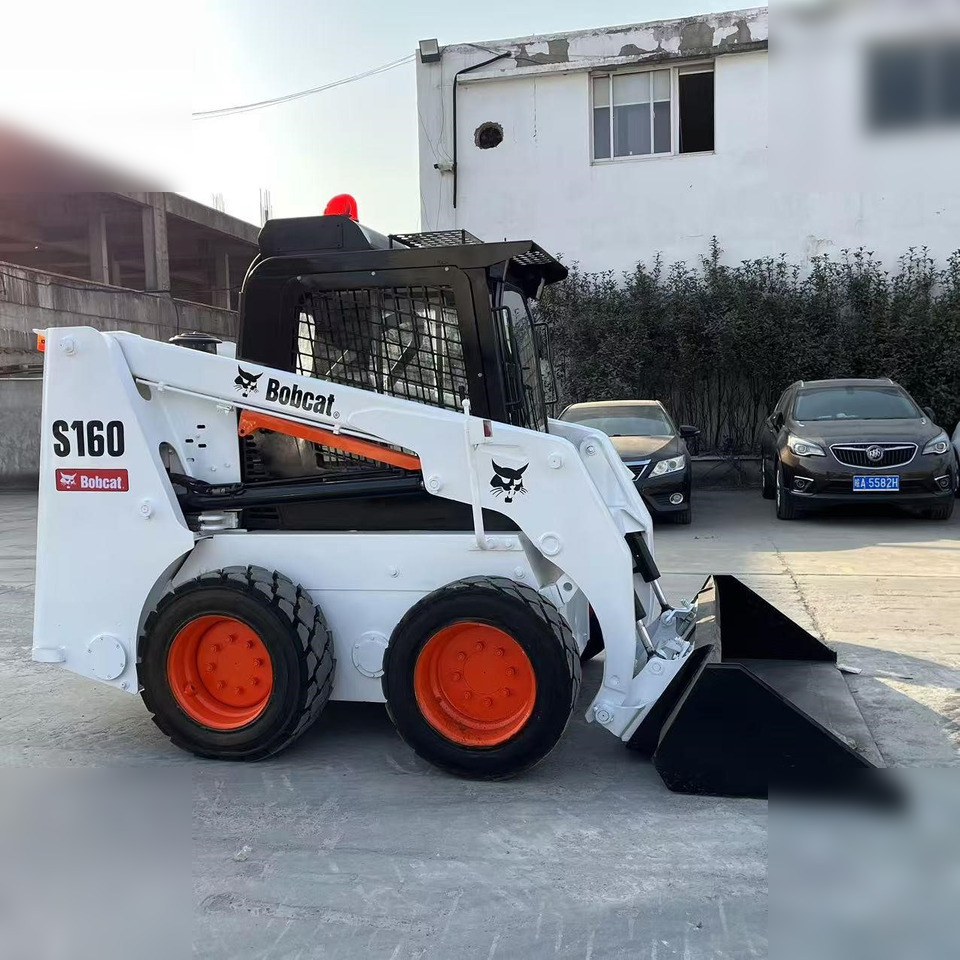 BOBCAT S160 - Mini utovarivač: slika BOBCAT S160 - Mini utovarivač BOBCAT S160 - Mini utovarivač: slika BOBCAT S160 - Mini utovarivač