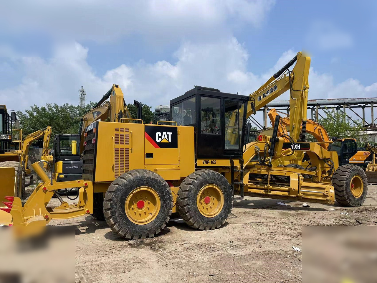 CATERPILLAR 120H - Grejder: slika CATERPILLAR 120H - Grejder CATERPILLAR 120H - Grejder: slika CATERPILLAR 120H - Grejder