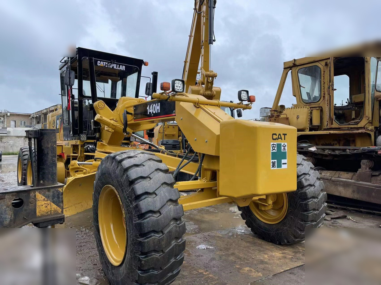 CATERPILLAR 140H - Grejder: slika CATERPILLAR 140H - Grejder CATERPILLAR 140H - Grejder: slika CATERPILLAR 140H - Grejder