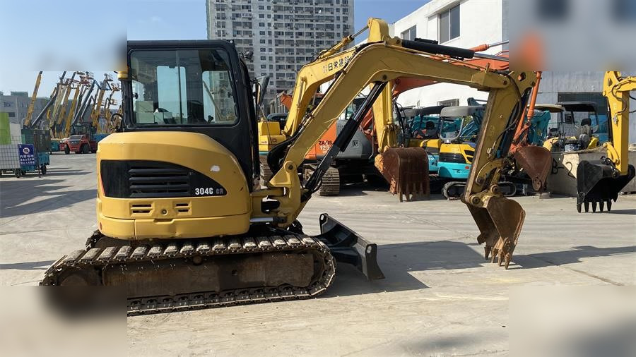 CATERPILLAR 304C - Mini bager: slika CATERPILLAR 304C - Mini bager CATERPILLAR 304C - Mini bager: slika CATERPILLAR 304C - Mini bager