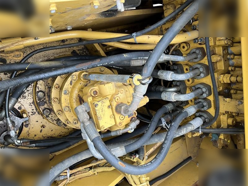 Bager gusjeničar CATERPILLAR 320: slika Bager gusjeničar CATERPILLAR 320 Bager gusjeničar CATERPILLAR 320: slika Bager gusjeničar CATERPILLAR 320