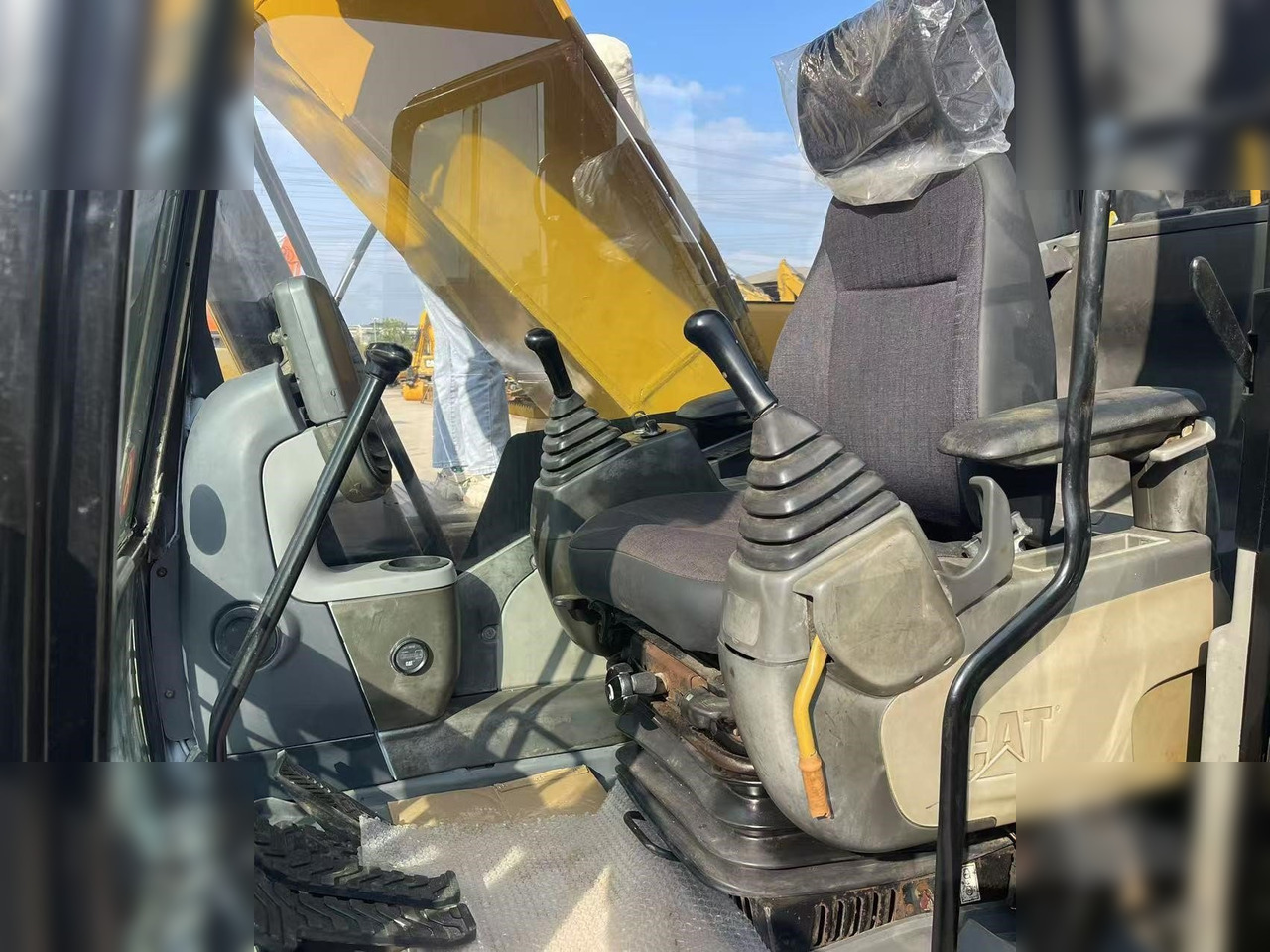 CATERPILLAR 320D - Bager gusjeničar: slika CATERPILLAR 320D - Bager gusjeničar CATERPILLAR 320D - Bager gusjeničar: slika CATERPILLAR 320D - Bager gusjeničar