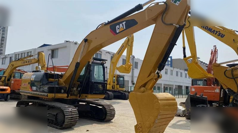 CATERPILLAR 320D2 - Bager gusjeničar: slika CATERPILLAR 320D2 - Bager gusjeničar CATERPILLAR 320D2 - Bager gusjeničar: slika CATERPILLAR 320D2 - Bager gusjeničar
