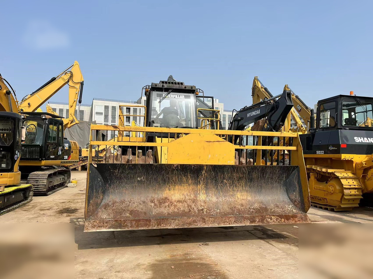 CATERPILLAR 826G - Kompaktor: slika CATERPILLAR 826G - Kompaktor CATERPILLAR 826G - Kompaktor: slika CATERPILLAR 826G - Kompaktor