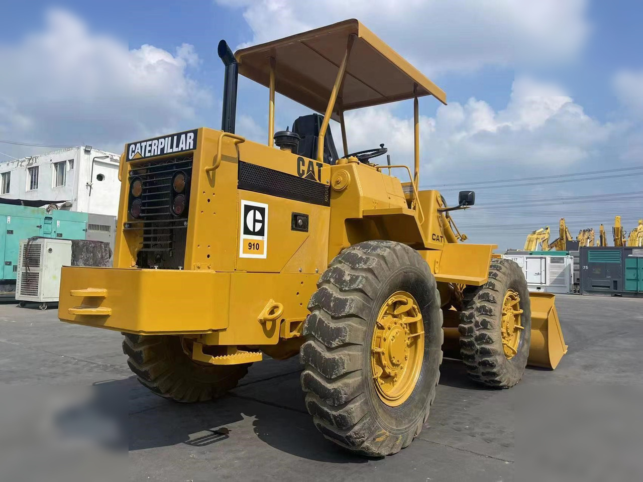 CATERPILLAR 910 - Utovarivač na kotačima: slika CATERPILLAR 910 - Utovarivač na kotačima CATERPILLAR 910 - Utovarivač na kotačima: slika CATERPILLAR 910 - Utovarivač na kotačima
