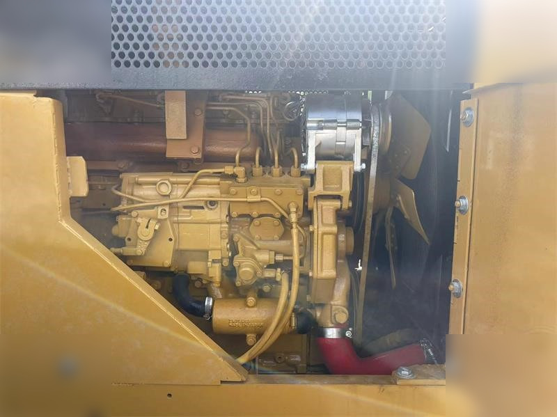 Utovarivač na kotačima CATERPILLAR 910: slika Utovarivač na kotačima CATERPILLAR 910